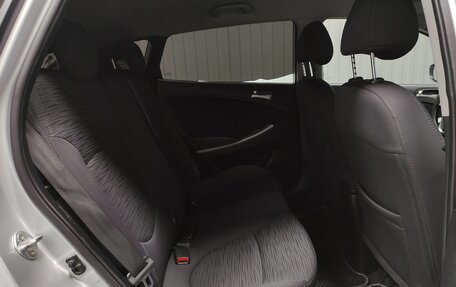 Hyundai Solaris II рестайлинг, 2015 год, 900 000 рублей, 10 фотография