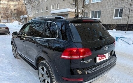 Volkswagen Touareg III, 2011 год, 1 750 000 рублей, 3 фотография
