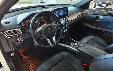 Mercedes-Benz E-Класс, 2013 год, 2 370 000 рублей, 11 фотография