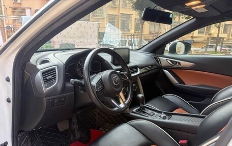 Mazda CX-4, 2018 год, 1 680 000 рублей, 7 фотография
