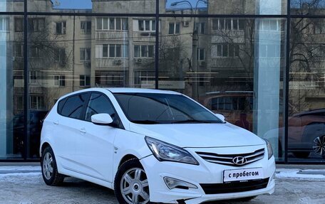 Hyundai Solaris II рестайлинг, 2015 год, 817 000 рублей, 3 фотография