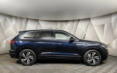 Volkswagen Touareg III, 2018 год, 4 900 000 рублей, 6 фотография