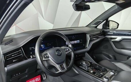 Volkswagen Touareg III, 2018 год, 4 900 000 рублей, 17 фотография