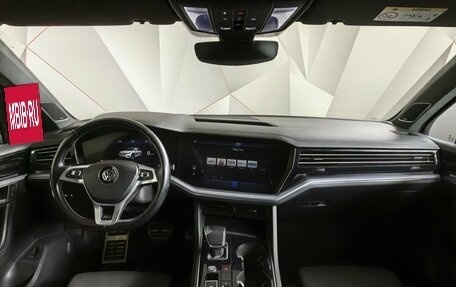 Volkswagen Touareg III, 2018 год, 4 900 000 рублей, 12 фотография