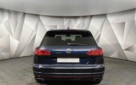 Volkswagen Touareg III, 2018 год, 4 900 000 рублей, 21 фотография