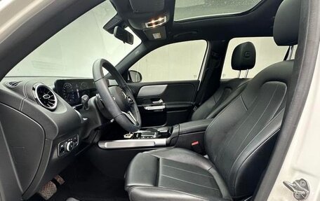 Mercedes-Benz GLB, 2022 год, 2 500 000 рублей, 10 фотография