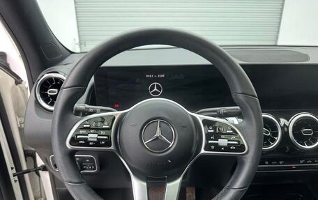 Mercedes-Benz GLB, 2022 год, 2 500 000 рублей, 7 фотография