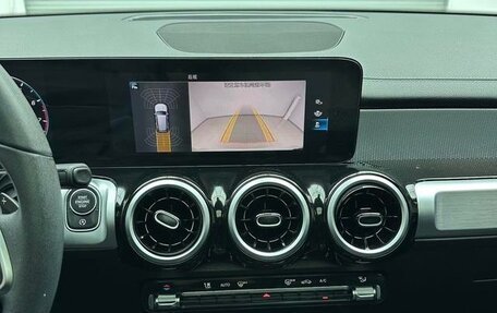 Mercedes-Benz GLB, 2022 год, 2 500 000 рублей, 13 фотография