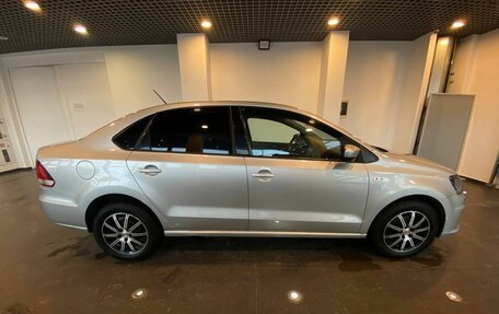 Volkswagen Polo VI (EU Market), 2016 год, 919 000 рублей, 2 фотография