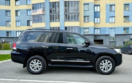 Toyota Land Cruiser 200, 2018 год, 5 400 000 рублей, 6 фотография
