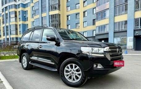 Toyota Land Cruiser 200, 2018 год, 5 400 000 рублей, 4 фотография