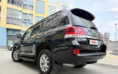 Toyota Land Cruiser 200, 2018 год, 5 400 000 рублей, 10 фотография