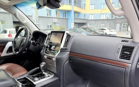 Toyota Land Cruiser 200, 2018 год, 5 400 000 рублей, 16 фотография