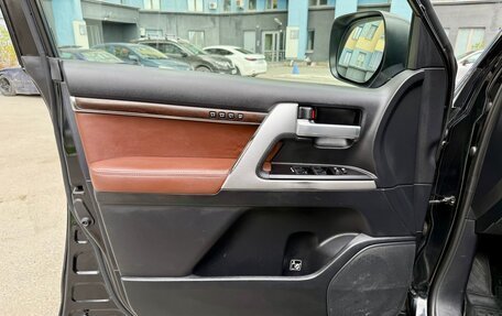 Toyota Land Cruiser 200, 2018 год, 5 400 000 рублей, 18 фотография