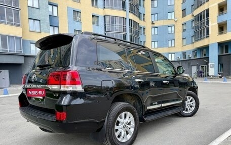 Toyota Land Cruiser 200, 2018 год, 5 400 000 рублей, 7 фотография