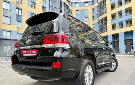 Toyota Land Cruiser 200, 2018 год, 5 400 000 рублей, 8 фотография