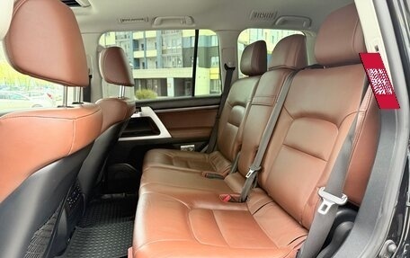 Toyota Land Cruiser 200, 2018 год, 5 400 000 рублей, 25 фотография