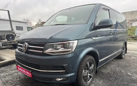 Volkswagen Multivan T6 рестайлинг, 2017 год, 3 570 000 рублей, 1 фотография