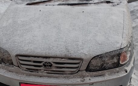 Toyota Ipsum II, 1998 год, 290 000 рублей, 1 фотография