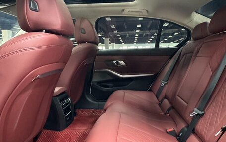 BMW 3 серия, 2022 год, 3 950 000 рублей, 13 фотография