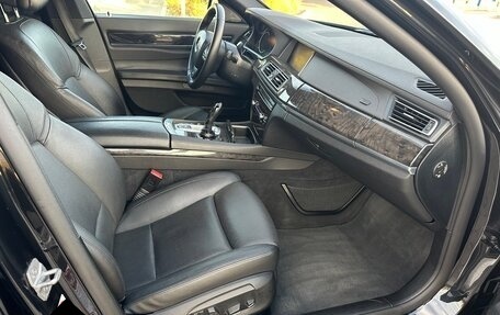 BMW 7 серия, 2014 год, 2 450 000 рублей, 15 фотография