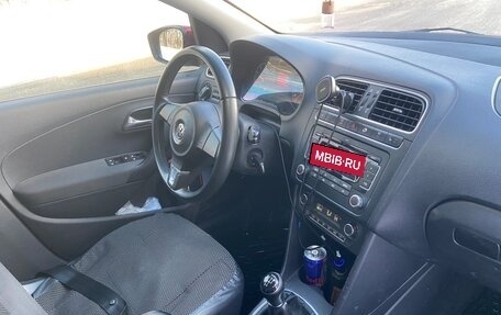 Volkswagen Polo VI (EU Market), 2012 год, 800 000 рублей, 6 фотография