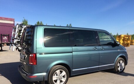 Volkswagen Multivan T6 рестайлинг, 2017 год, 3 570 000 рублей, 7 фотография