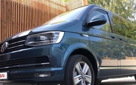 Volkswagen Multivan T6 рестайлинг, 2017 год, 3 570 000 рублей, 10 фотография