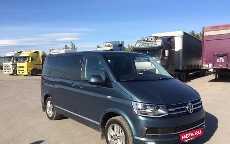Volkswagen Multivan T6 рестайлинг, 2017 год, 3 570 000 рублей, 8 фотография