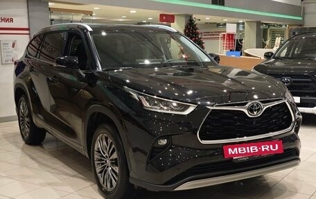 Toyota Highlander, 2025 год, 6 400 000 рублей, 3 фотография