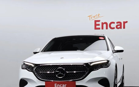 Mercedes-Benz E-Класс, 2024 год, 7 300 000 рублей, 3 фотография