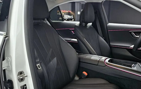 Mercedes-Benz E-Класс, 2024 год, 7 300 000 рублей, 10 фотография