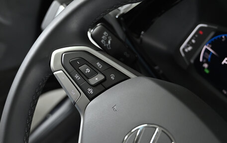 Volkswagen Multivan T6 рестайлинг, 2024 год, 16 800 000 рублей, 23 фотография