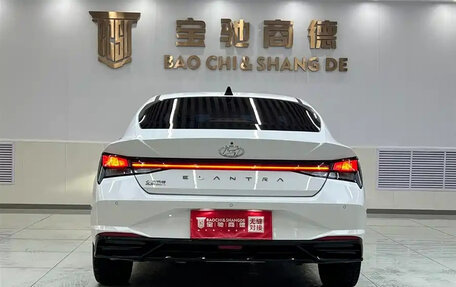 Hyundai Elantra, 2022 год, 1 400 000 рублей, 5 фотография