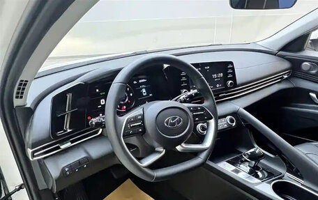 Hyundai Elantra, 2022 год, 1 400 000 рублей, 13 фотография