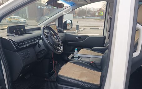 Hyundai Staria, 2021 год, 4 500 000 рублей, 16 фотография