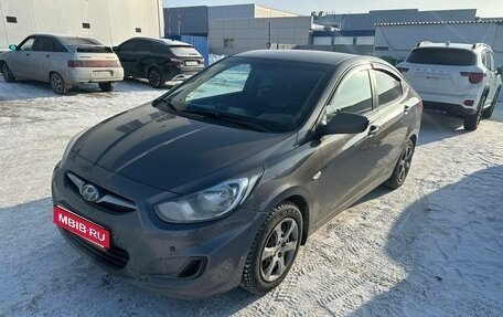 Hyundai Solaris II рестайлинг, 2013 год, 728 000 рублей, 1 фотография