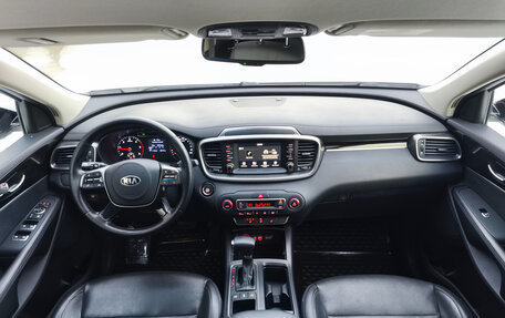 KIA Sorento III Prime рестайлинг, 2018 год, 2 880 000 рублей, 2 фотография