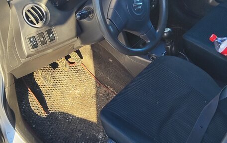 Suzuki Swift III, 2005 год, 250 000 рублей, 3 фотография