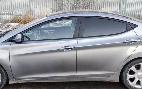 Hyundai Avante, 2011 год, 900 000 рублей, 2 фотография