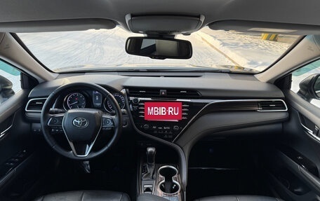 Toyota Camry, 2020 год, 2 900 000 рублей, 2 фотография