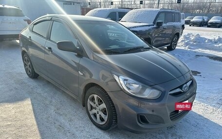 Hyundai Solaris II рестайлинг, 2013 год, 728 000 рублей, 4 фотография