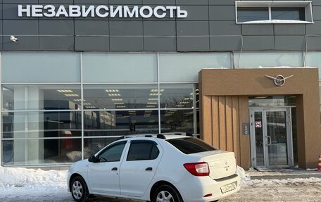 Renault Logan II, 2018 год, 790 000 рублей, 4 фотография