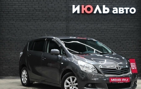 Toyota Verso I, 2012 год, 1 200 000 рублей, 3 фотография