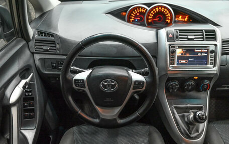 Toyota Verso I, 2012 год, 1 200 000 рублей, 11 фотография