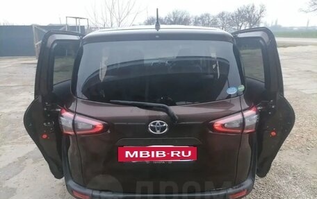 Toyota Sienta II, 2017 год, 1 670 000 рублей, 2 фотография