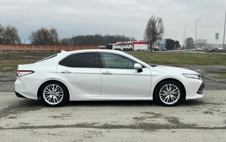 Toyota Camry, 2018 год, 2 430 000 рублей, 4 фотография