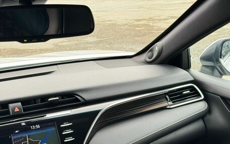 Toyota Camry, 2018 год, 2 430 000 рублей, 11 фотография