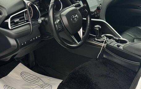 Toyota Camry, 2018 год, 2 430 000 рублей, 6 фотография