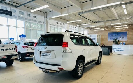 Toyota Land Cruiser Prado 150 рестайлинг 2, 2013 год, 3 199 999 рублей, 6 фотография
